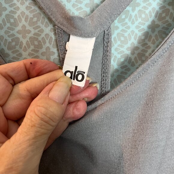 Women's Grey ALO Purre Barre Pullover top Size S - Picture 4 of 5